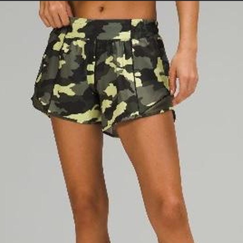 Lululemon Hotty Hot High-Rise Lined Short 4”